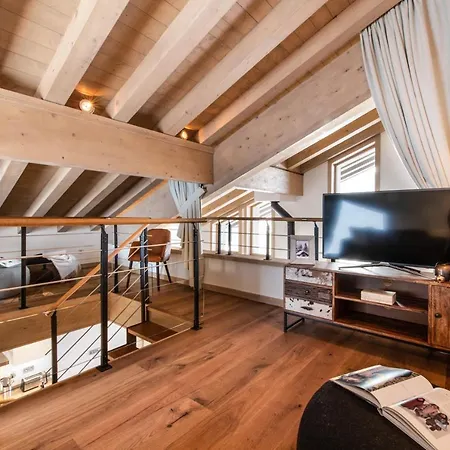 Chalet Yellowstone By Alpine